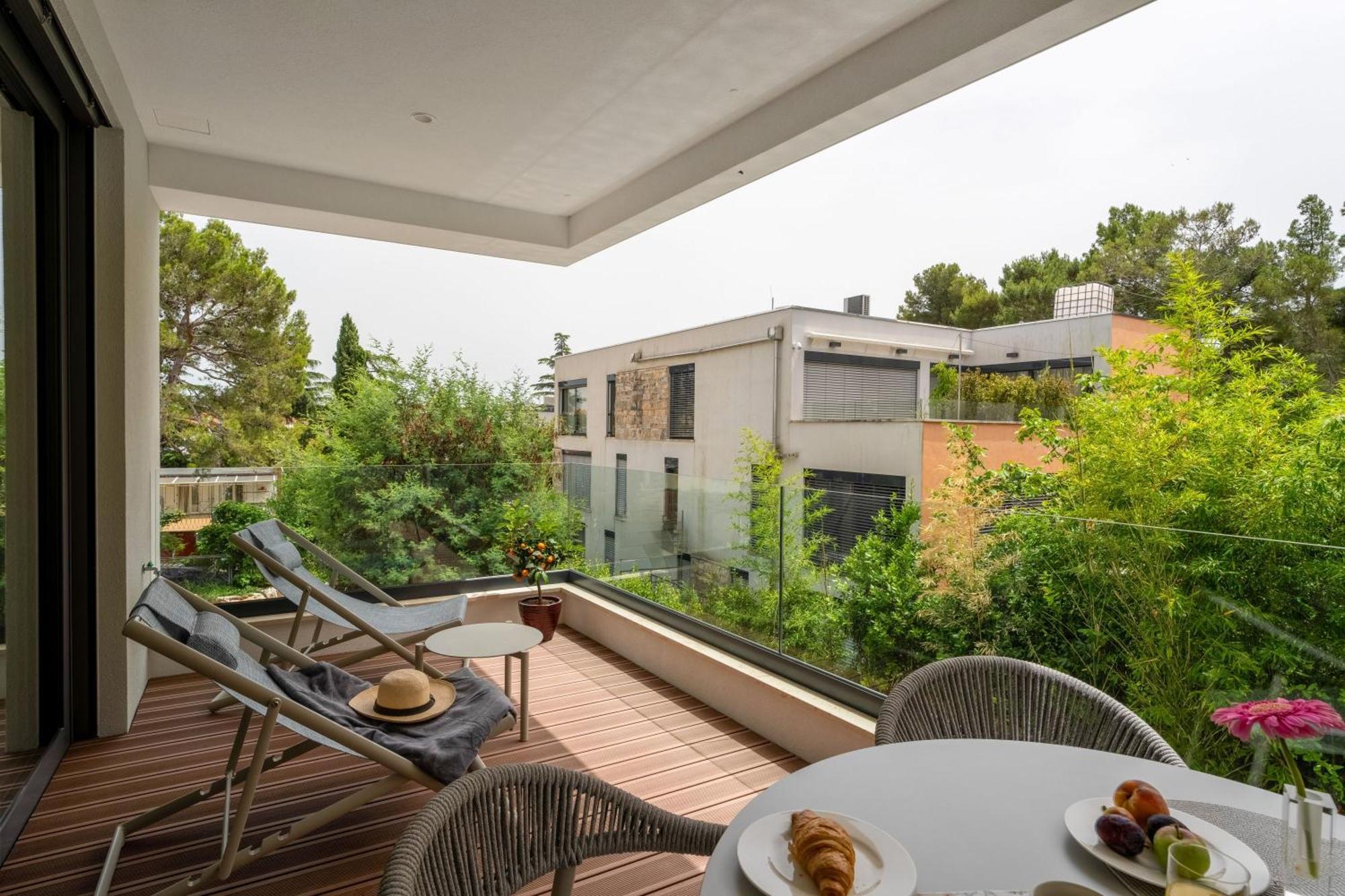 The Q Bliss - Your New 4-Star Hideaway With A Garage Rovinj Eksteriør billede