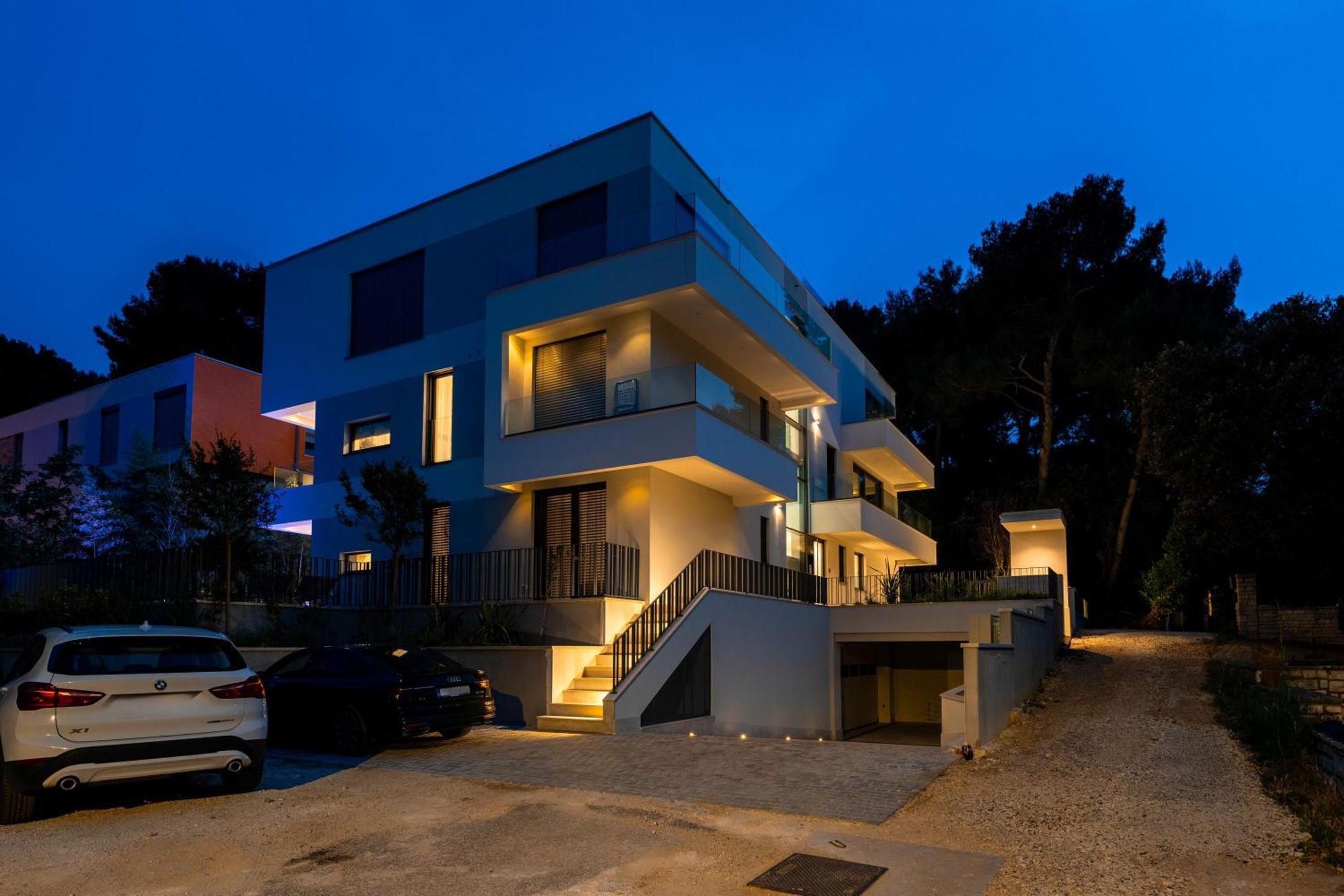 The Q Bliss - Your New 4-Star Hideaway With A Garage Rovinj Eksteriør billede